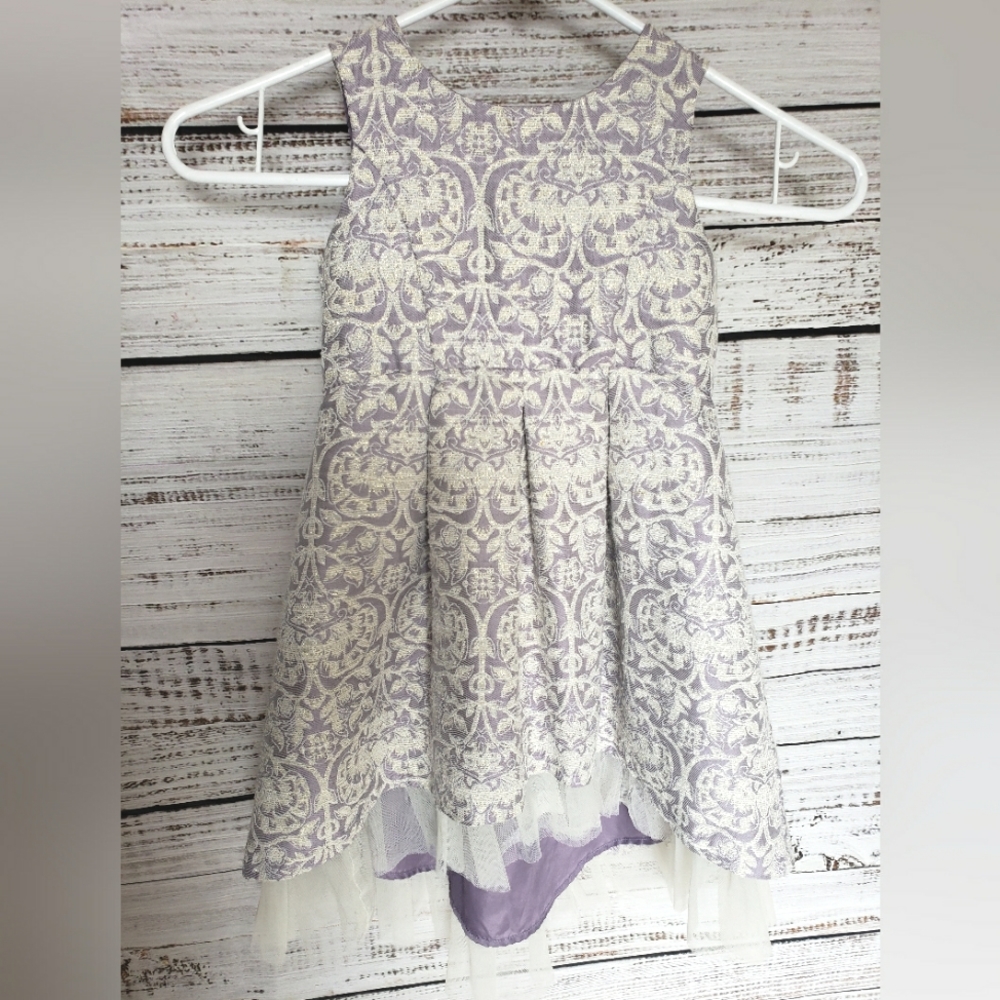 Gorgeous purple and gold dress with a delicate tail sz 3